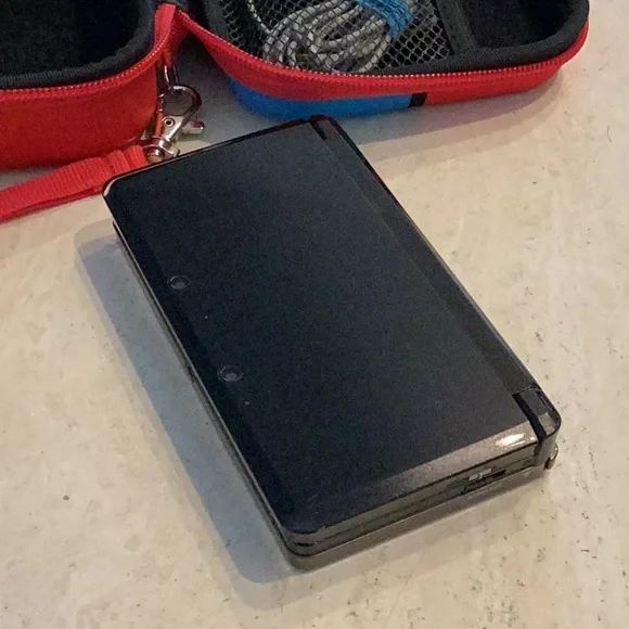 Nintendo 3DS Console & Charger Handheld System Black - Picture 7 of 13